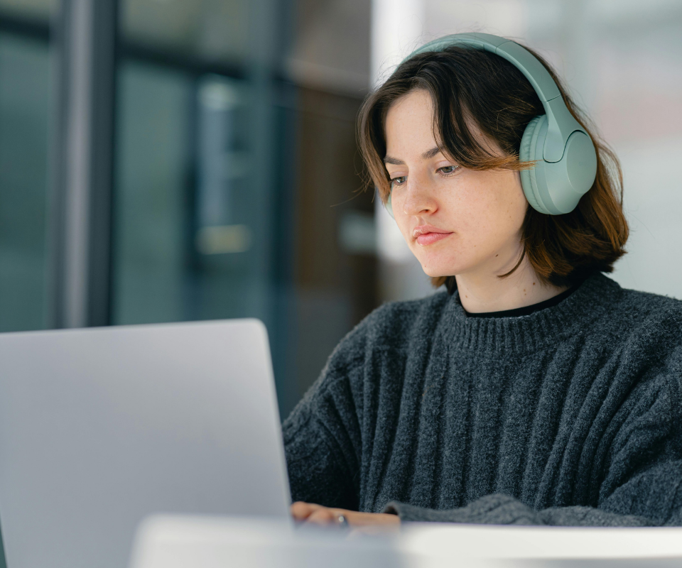 domestic violence woman learning